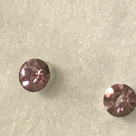 MAGNETIC Gem Earrings: Wear 1 or 5 w/o Piercings!! - Picture 5 of 16